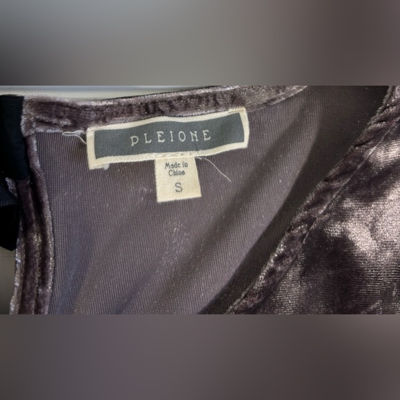 Pleione Crushed Velvet Peplum Blouse Purple Tie Back Womens Size Small - Picture 12 of 16